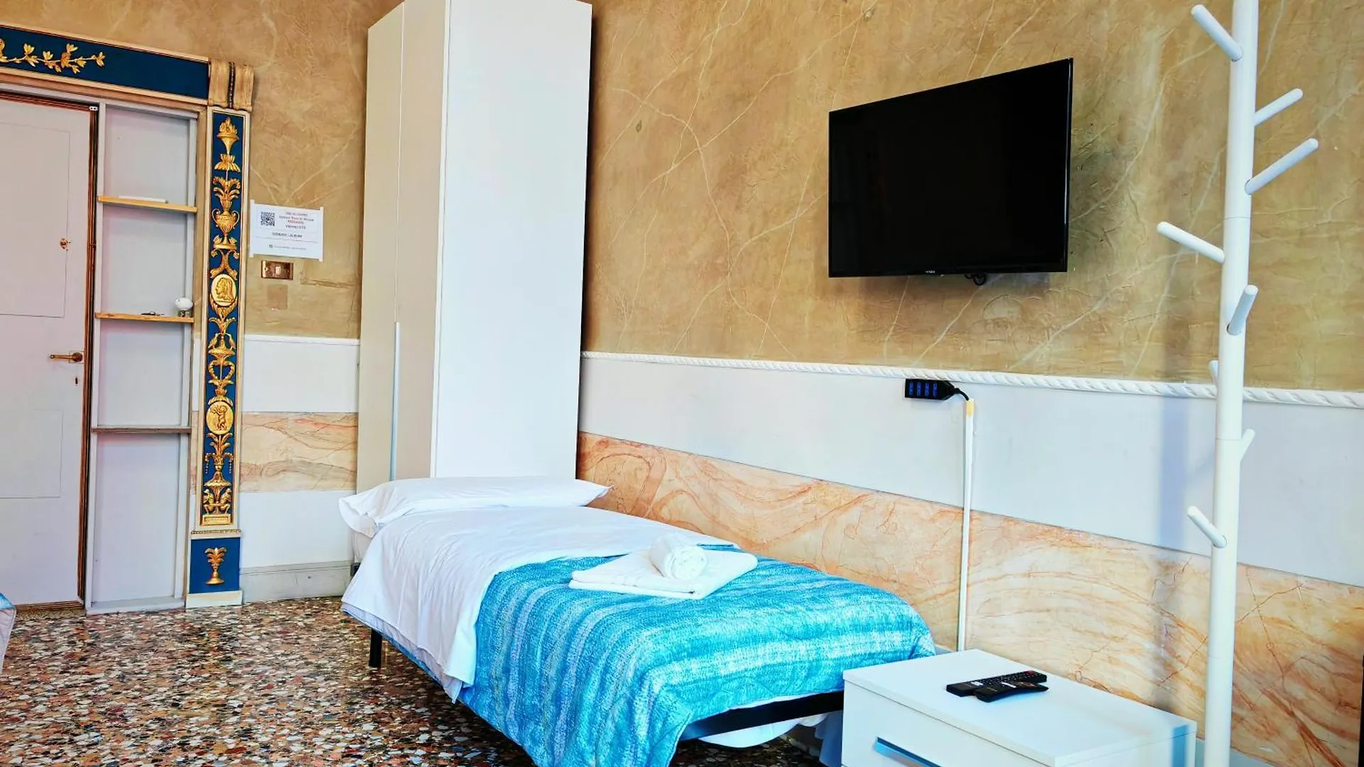 Venice Tourist House 0*,